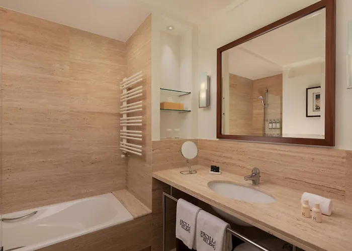 Ercilla De Bilbao, Autograph Collection 4* Bilbao